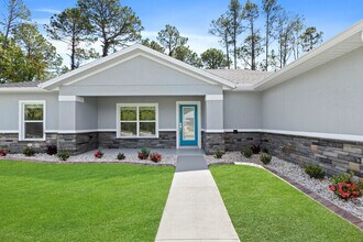 4 Karl Ct in Palm Coast, FL - Building Photo - Building Photo