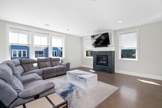2-4 Elm St in Boston, MA - Building Photo - Building Photo