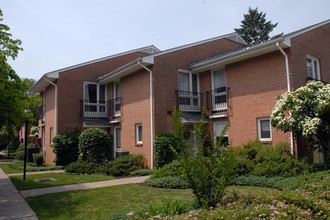 East Market Street Townhouses in Bethlehem, PA - Building Photo - Building Photo