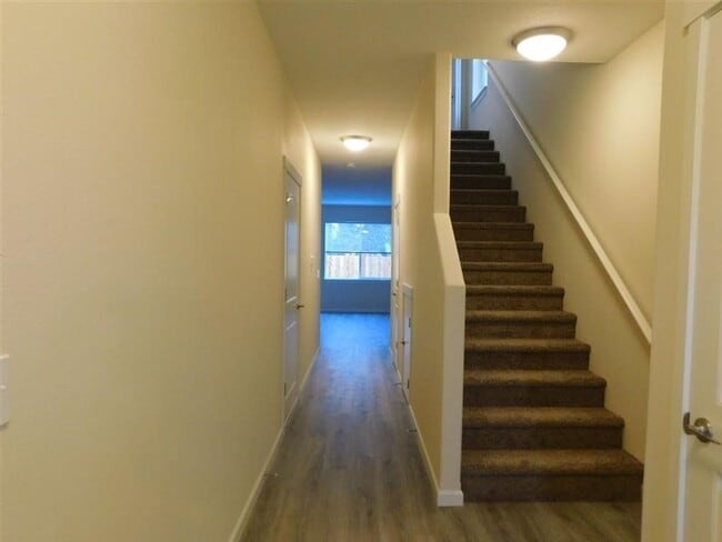 property at 1172-1172 SE Academy St