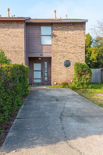 419 Hollywood Blvd NW in Fort Walton Beach, FL - Foto de edificio