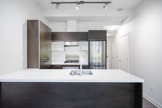 1252 Hornby St in Vancouver, BC - Building Photo - Building Photo