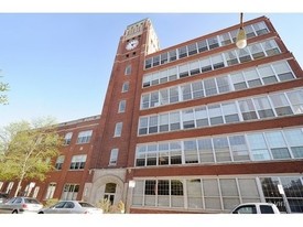 Larchmont Lofts in Chicago, IL - Foto de edificio - Building Photo