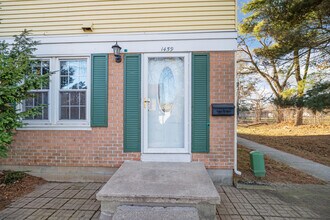1459 Wingate Blvd in Ypsilanti, MI - Building Photo - Building Photo