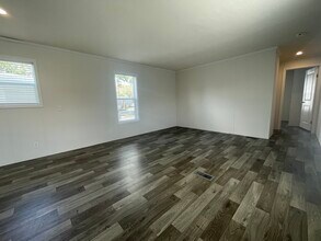 15862 Villaire Ave in Clinton Township, MI - Building Photo - Building Photo