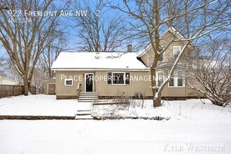 922 Fremont Ave NW in Grand Rapids, MI - Building Photo - Building Photo