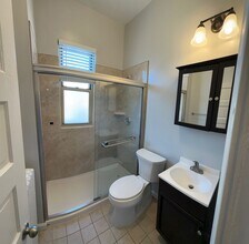 715 15th St SE in Washington, DC - Building Photo - Building Photo