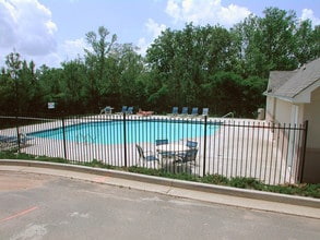 179 Riverstone Commons Cir in Canton, GA - Building Photo - Building Photo
