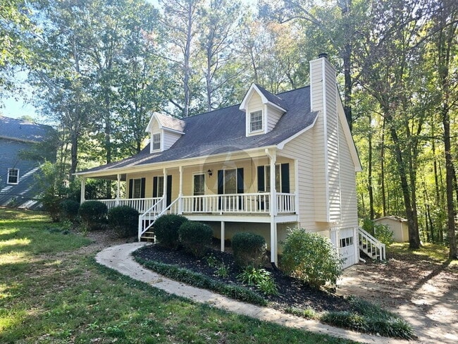 property at 43 Regent Ct