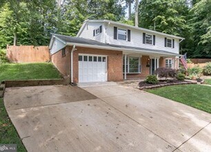 5200 Southampton Dr in Springfield, VA - Building Photo - Building Photo