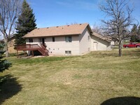 1515 Canyon Dr in Bismarck, ND - Building Photo - Building Photo