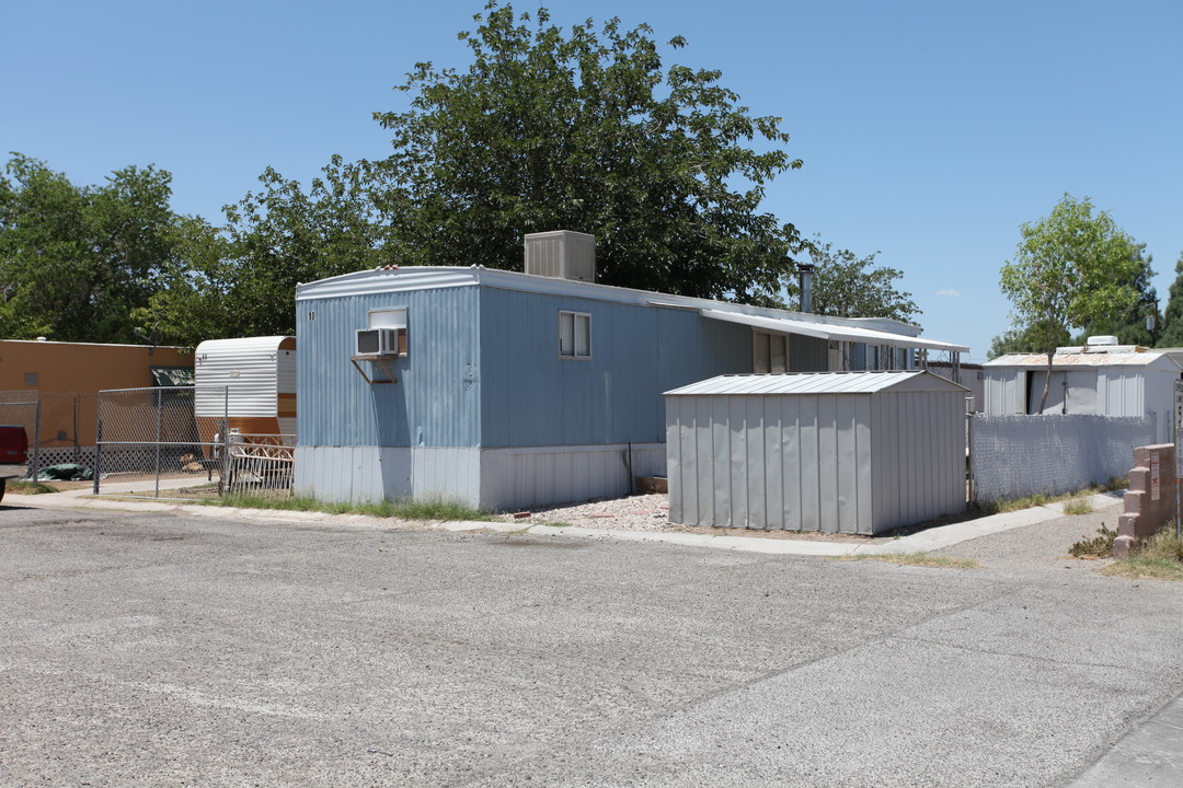 Polo Coach Mobile Home Park in Las Vegas, NV - Building Photo