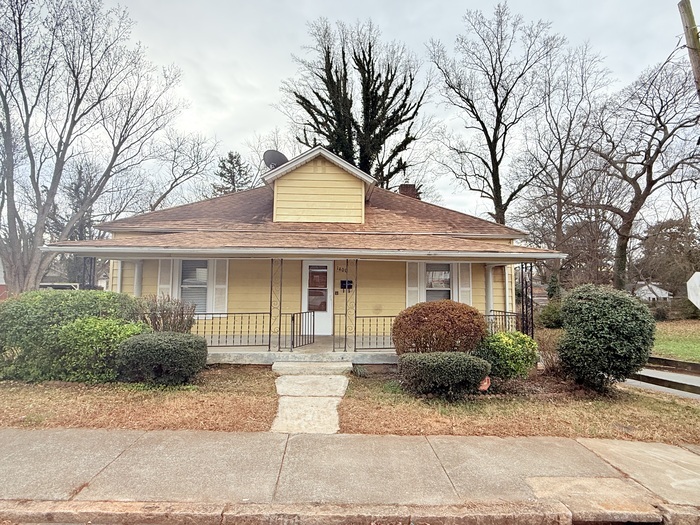 1400 E Twenty-Fourth St in Winston-Salem, NC - Building Photo