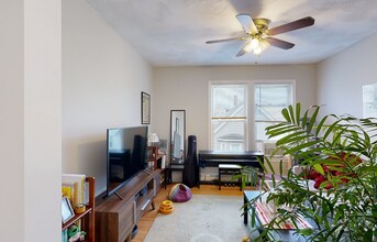 34 Portsmouth St, Unit 3L in Cambridge, MA - Foto de edificio - Building Photo