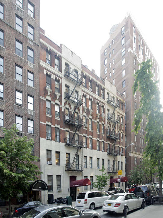 104-106 E 81st St in New York, NY - Building Photo