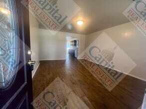 8820 SW 52nd St in Oklahoma City, OK - Building Photo - Building Photo