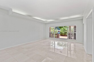 80 Shore Dr W in Miami, FL - Building Photo - Building Photo