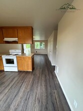 427 S 58th St-Unit -427 B in Springfield, OR - Foto de edificio - Building Photo