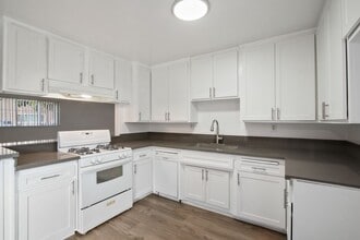 Stillman Apartments in Redlands, CA - Foto de edificio - Building Photo