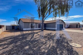 13525 Burma Rd in Arizona City, AZ - Building Photo - Building Photo