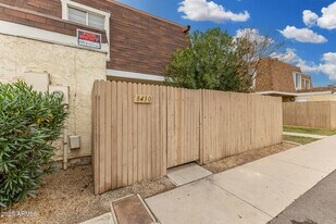 8430 N 34th Dr in Phoenix, AZ - Building Photo