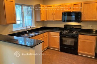 566 Windcroft Cir NW in Acworth, GA - Foto de edificio - Building Photo