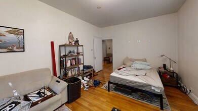 99 Beals St, Unit 1 in Brookline, MA - Building Photo - Building Photo
