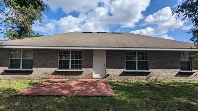 7 Red Birch Ln in Palm Coast, FL - Building Photo - Building Photo