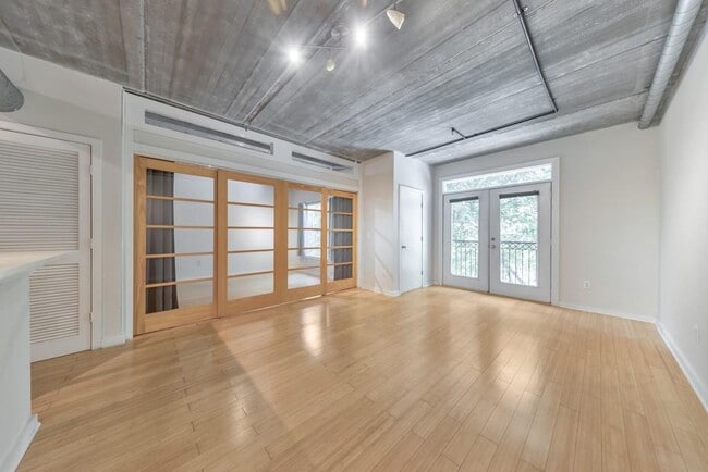 property at 800 Peachtree St NE