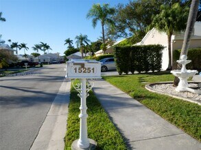 15251 12th Blvd in Pembroke Pines, FL - Building Photo - Building Photo
