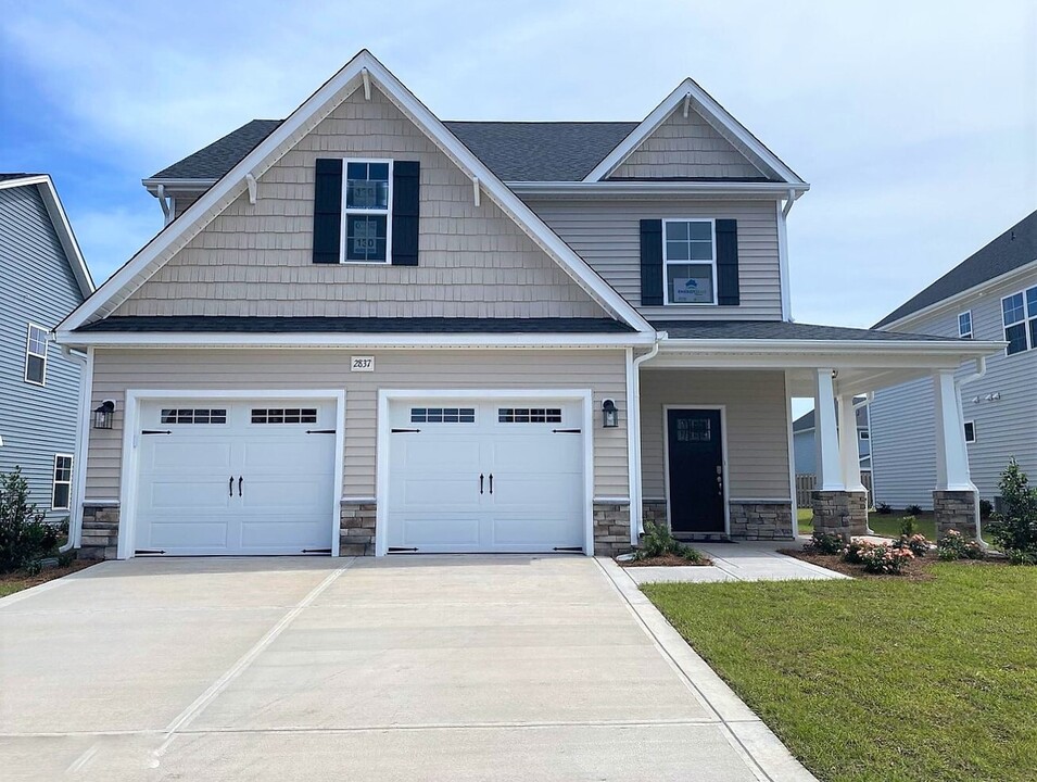 2837 Longleaf Pine Cir in Leland, NC - Building Photo