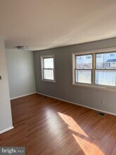 10781 Helmer Dr in Philadelphia, PA - Foto de edificio - Building Photo