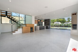 444 Kings Rd in Los Angeles, CA - Building Photo - Building Photo