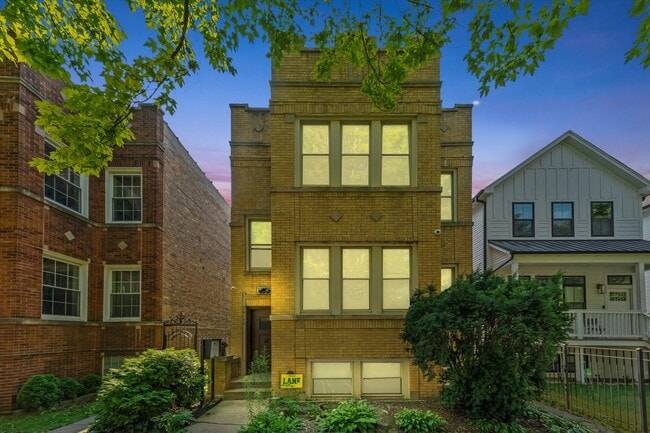 4846 N Keystone Ave in Chicago, IL - Building Photo - Building Photo