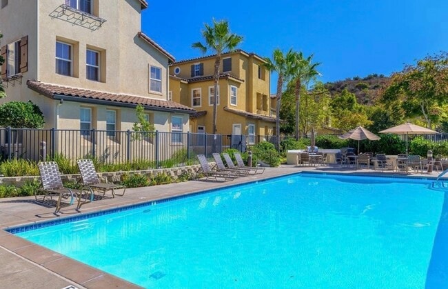property at 732 Portside Pl