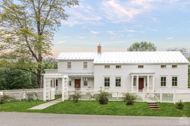property at 404 Dranbauer Rd