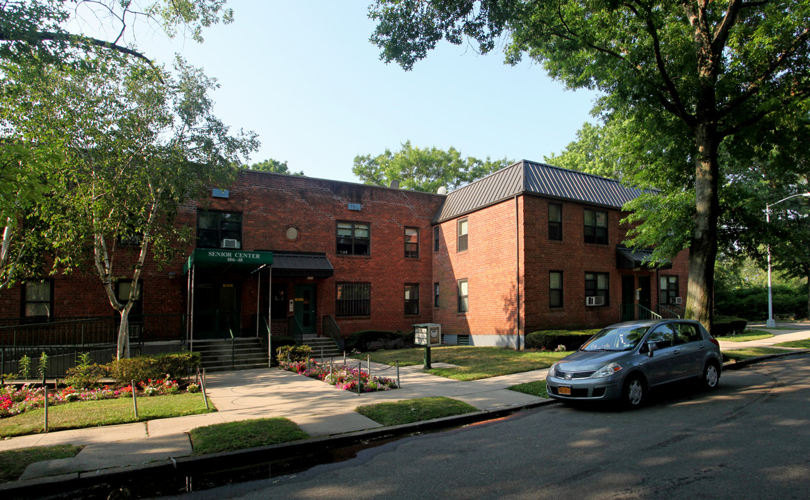 186-08-186-26 120th Rd in Saint Albans, NY - Building Photo