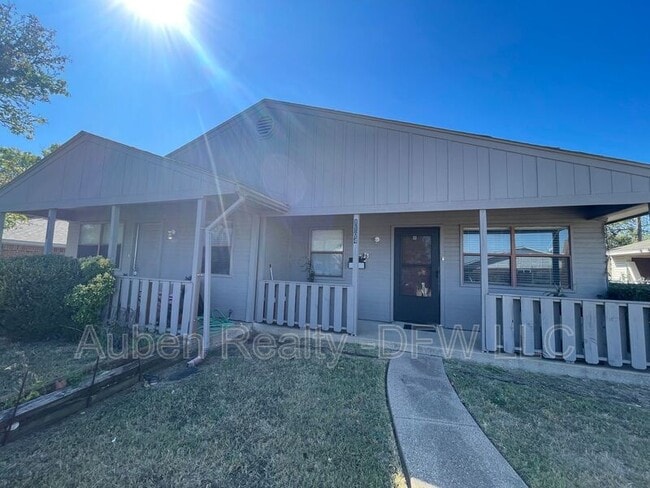 property at 1106 Suburban Dr