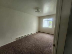 950 Sparks St N in Twin Falls, ID - Building Photo - Building Photo