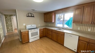 178 Edgewood Dr in Torrington, CT - Building Photo - Building Photo