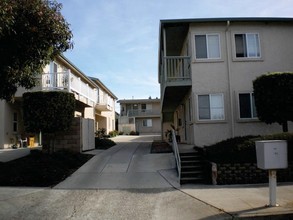 690-698 Monterey Ave in Morro Bay, CA - Foto de edificio - Building Photo