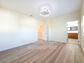 690 N Grape St in Escondido, CA - Building Photo - Building Photo