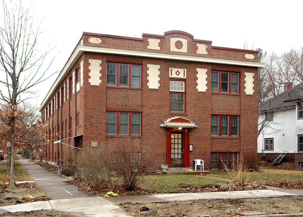 1402 Portland Ave in St. Paul, MN - Building Photo