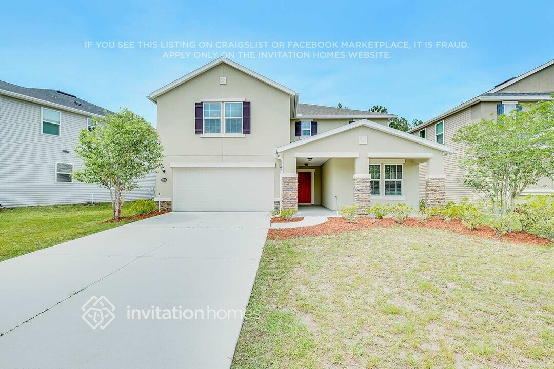 3946 Connecticut Ave in Orange Park, FL - Building Photo