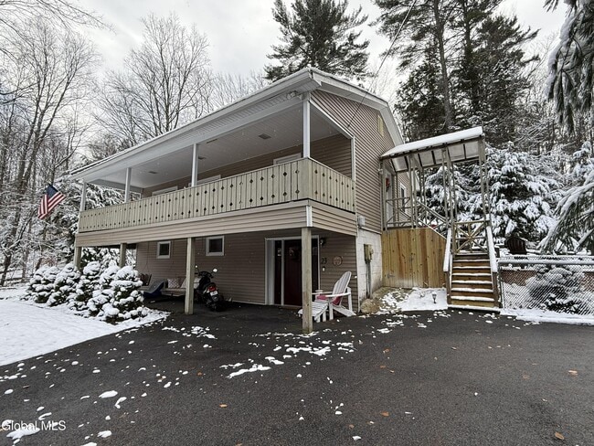 23 Hillcrest Dr in Lake George, NY - Building Photo - Building Photo