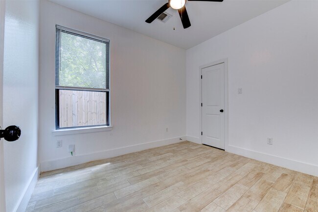 5121 Southwind St in Houston, TX - Building Photo - Building Photo