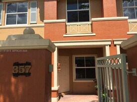 6141 NW 115th Pl in Doral, FL - Building Photo