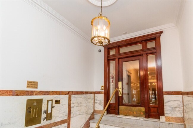 35 Queensberry in Boston, MA - Building Photo - Building Photo