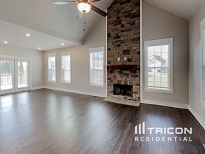 1084 Harper Dean Wy in Gallatin, TN - Building Photo - Building Photo