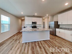 5116 Saddle Clb Dr, Unit 474 in Georgetown, TX - Building Photo - Building Photo